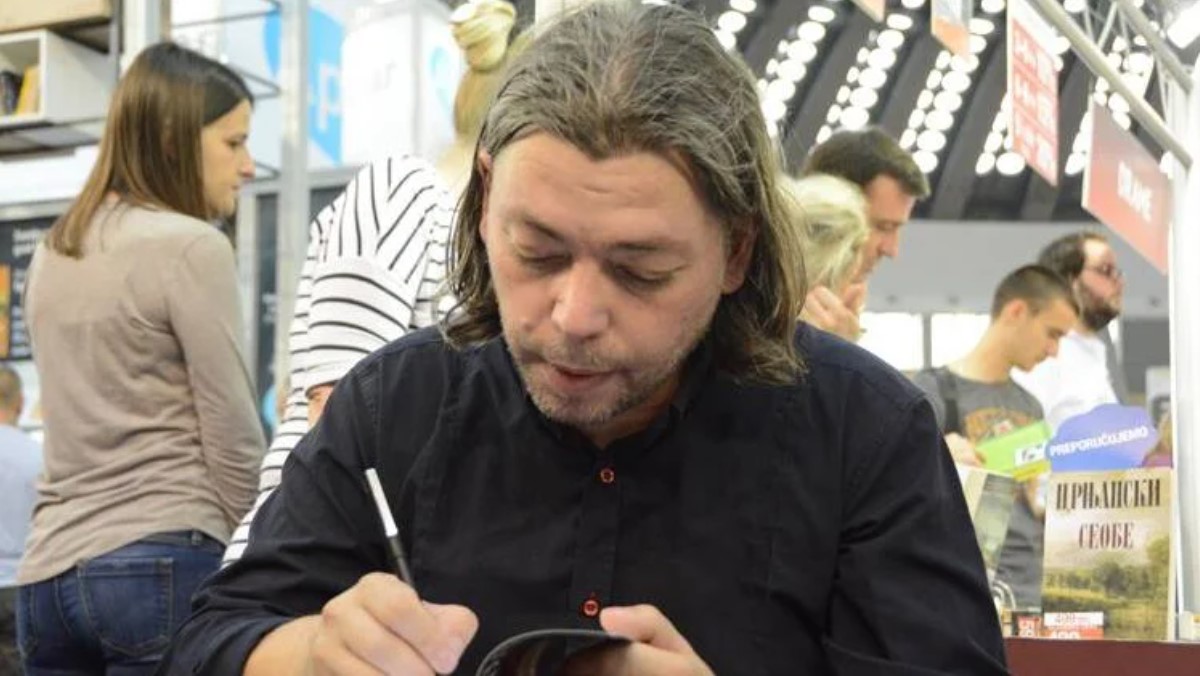 „Poslušao sam savet mog starog ortaka Marčela“: Zašto je književnik Dejan Stojiljković javno podržao izbornu listu „Dr Dragan Milić“ u Nišu