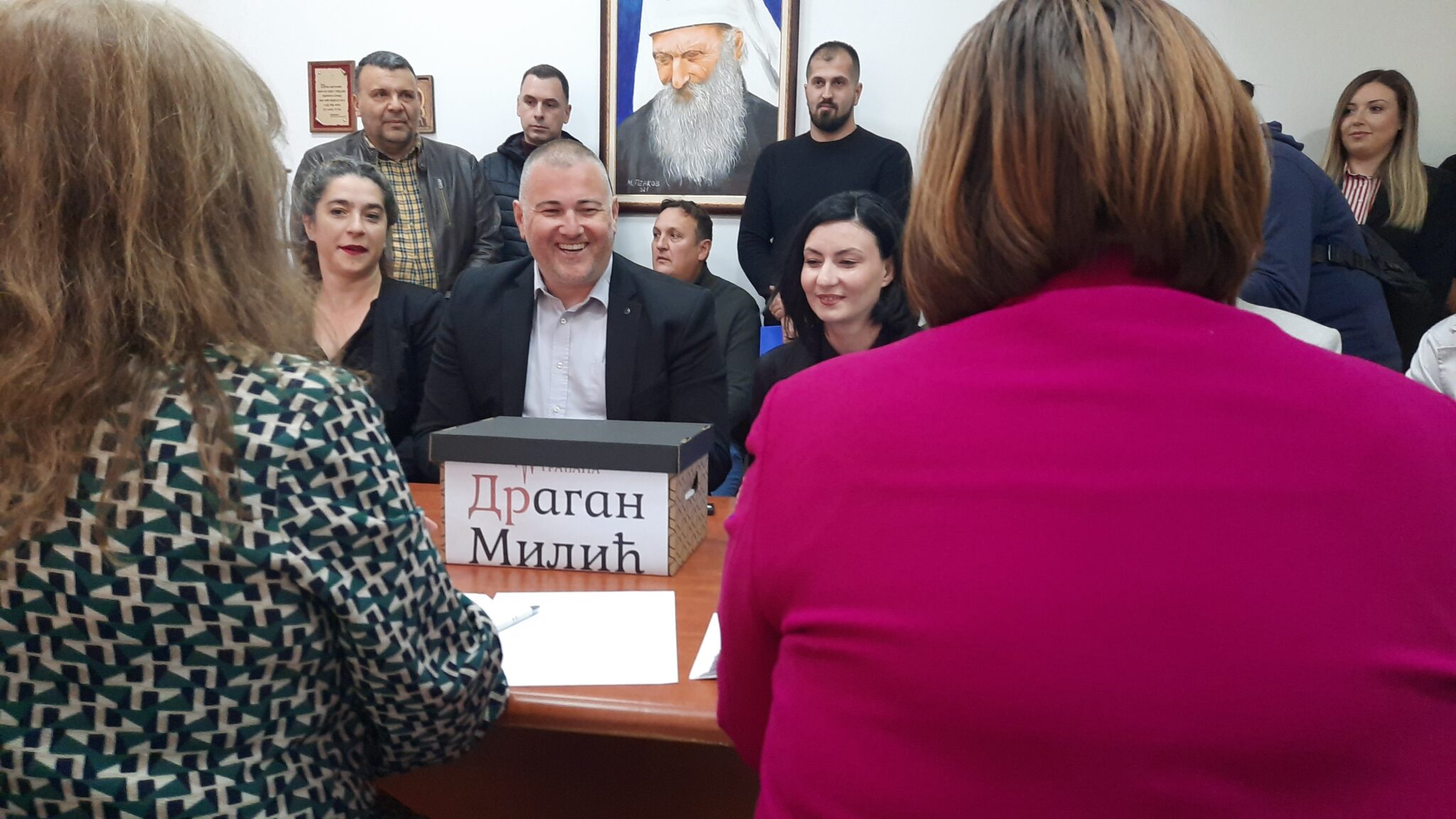 Grupa građana “Dr Dragan Milić” predala potpise i odborničku listu na Paliluli